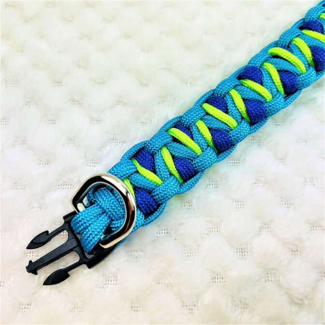 [公式]パラコードでマクラメ編み#156 平結びシリーズカラフル＆キュートNo3の小型犬用首輪No186