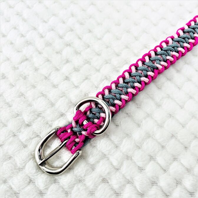 [公式]パラコードマクラメ編み＃163ローズとピンクとグレーの小型犬用首輪No193