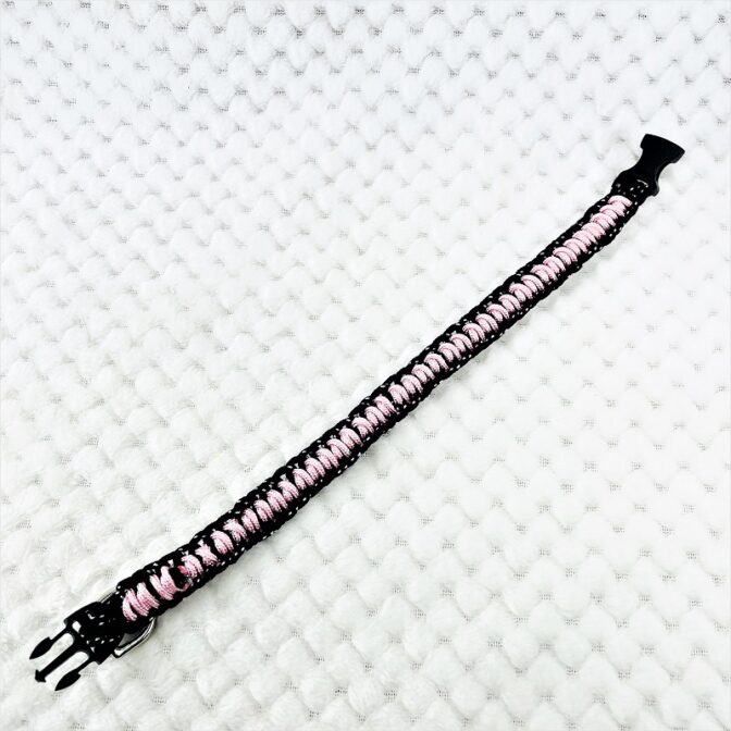 [公式]パラコードマクラメ編み＃167 ピンクと黒まだらの小型犬用首輪No197