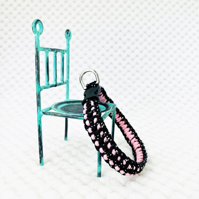 [公式]パラコードマクラメ編み＃167 ピンクと黒まだらの小型犬用首輪No197