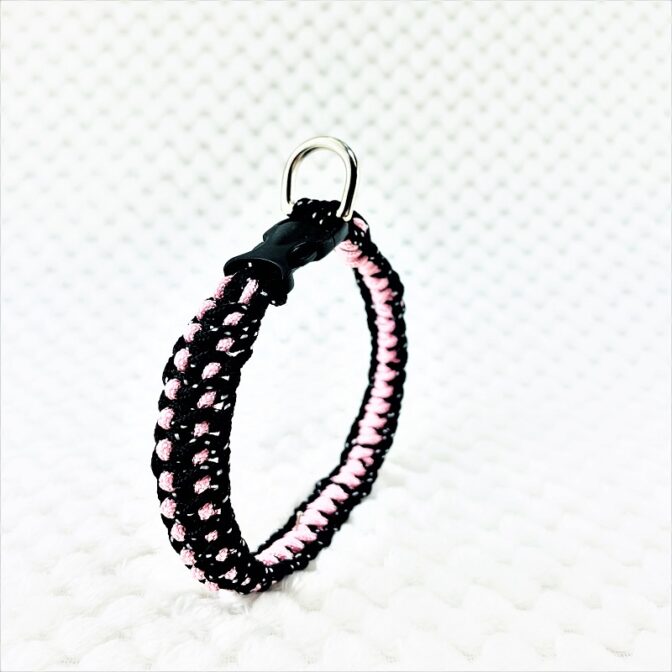 [公式]パラコードマクラメ編み＃167 ピンクと黒まだらの小型犬用首輪No197