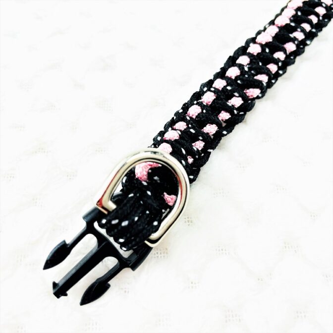 [公式]パラコードマクラメ編み＃167 ピンクと黒まだらの小型犬用首輪No197
