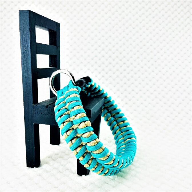 [公式]パラコード#168マクラメ編み ゴールドとオーキッドブルーの小型、中型犬用首輪No198