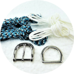 [キット]パラコード#111マクラメ編み白とブルーまだら色の小型犬用首輪No141