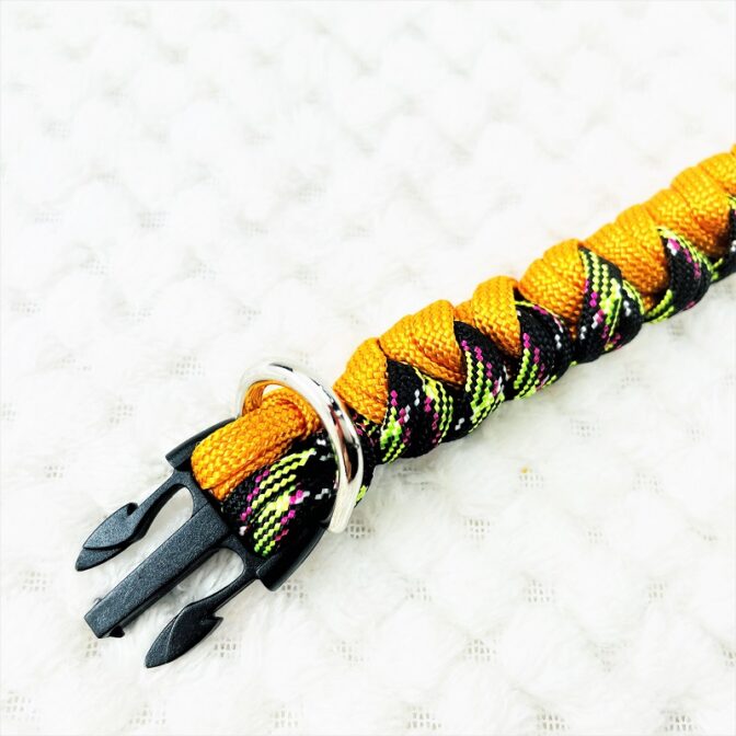 [公式]パラコードマクラメ編みオレンジと茶まだらの猫と犬首輪No208