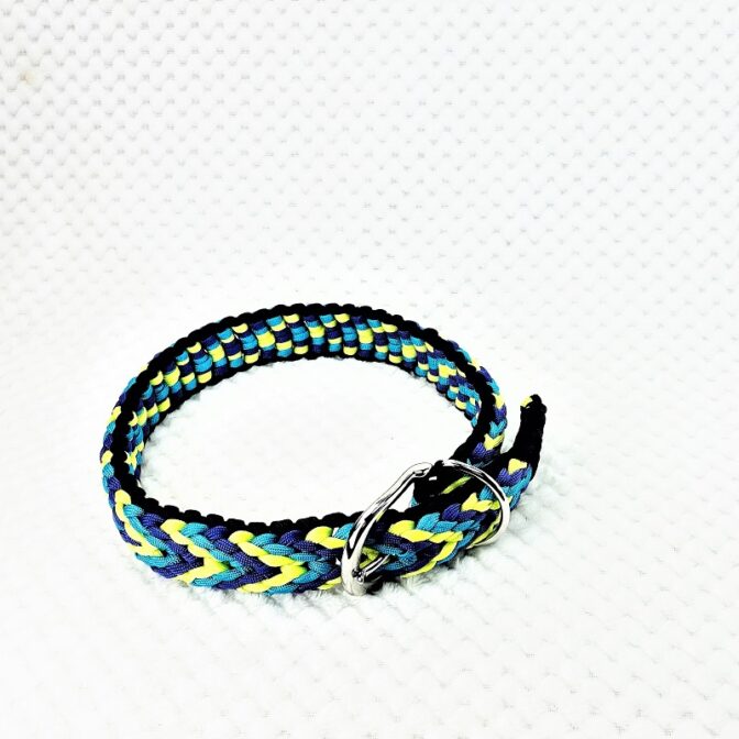 [キット]パラコード#171マクラメ編み ターコイズ・ライトグリーン・紫と黒の中型・大型犬首輪