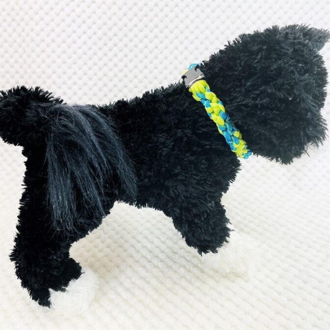 [公式]パラコードNo206マクラメ編みライトグリーンとブルーの小型犬首輪#120