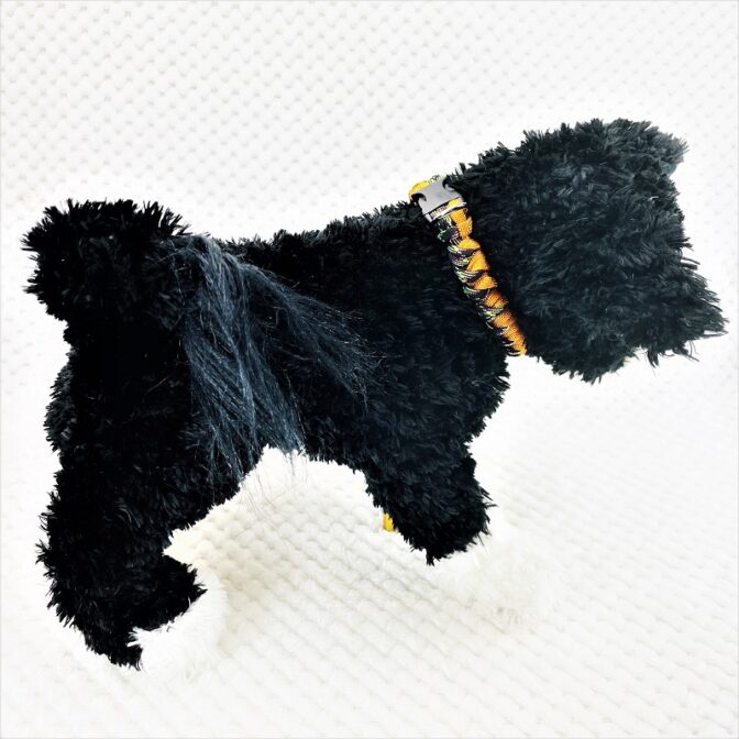 [公式]パラコードマクラメ編みオレンジと茶まだらの猫と犬首輪No208