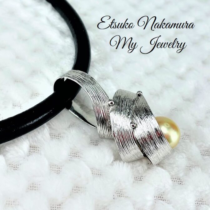 シルバーヘッド南洋バロックパールゴールドNH18