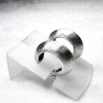 シルバーイヤリング横向き