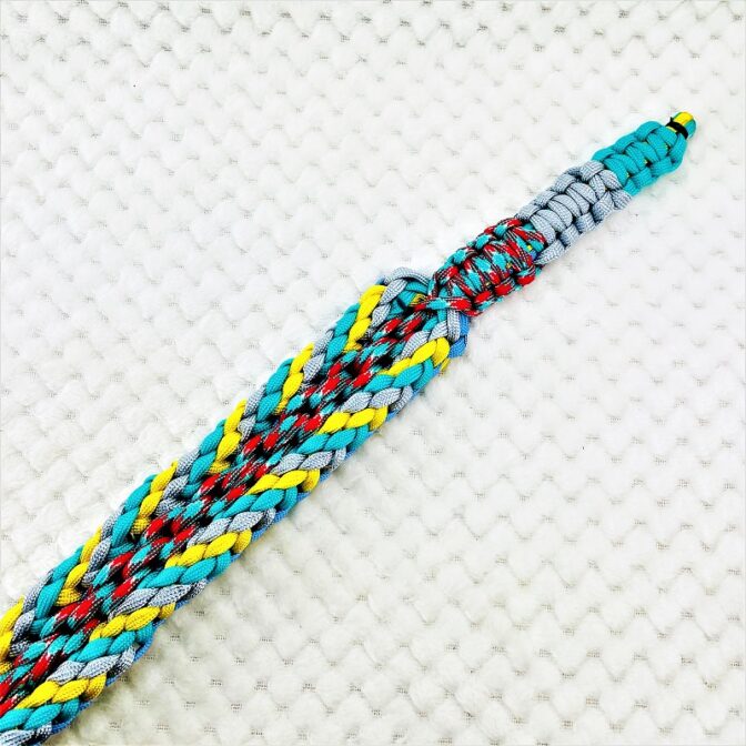 [公式]パラコード＃134マクラメ編み まだら赤他全5色の中型・大型犬首輪No164
