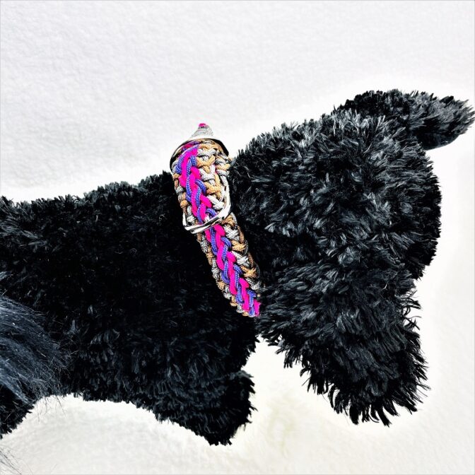 [公式]パラコード＃137マクラメ編みピンク紫グレー茶の小型犬用首輪No167