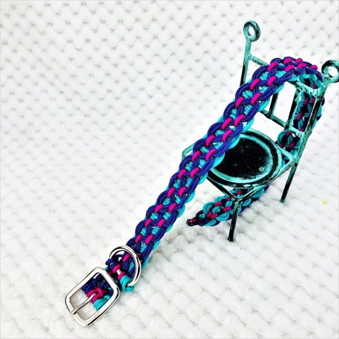 [公式]パラコード＃165 マクラメ編み ピンクとエメラルドグリーンと紫の小型犬用首輪No195