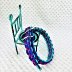 [公式]パラコード＃165 マクラメ編み ピンクとエメラルドグリーンと紫の小型犬用首輪No195