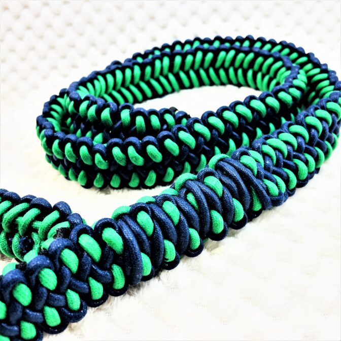 [公式]マクラメ編みのサメの歯編みサイズフリー首輪とリードセット