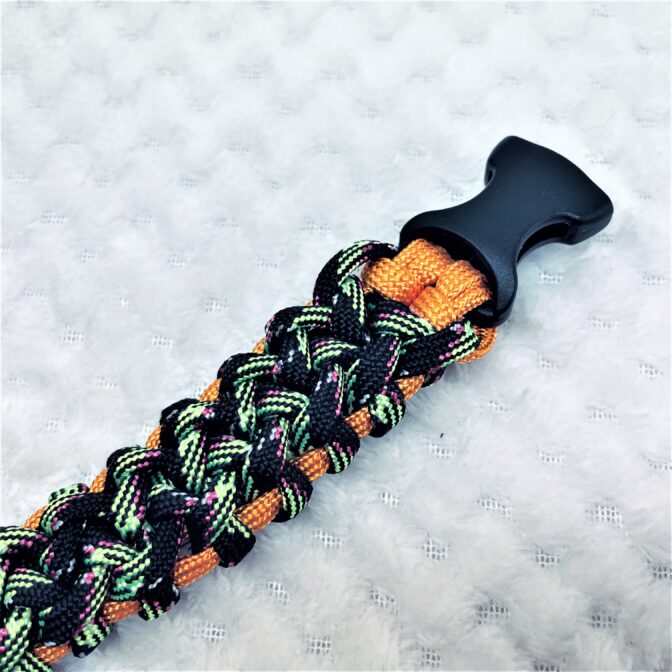 [公式]マクラメ編み#189 オレンジと緑まだらの小型犬用首輪