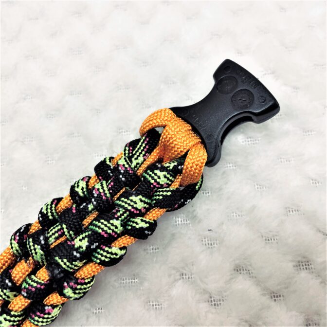 [公式]マクラメ編み#189 オレンジと緑まだらの小型犬用首輪