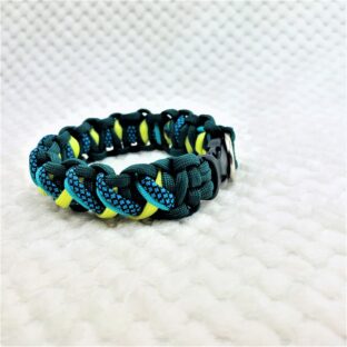 [公式]マクラメ編み#190 4色使いの小型犬用首輪