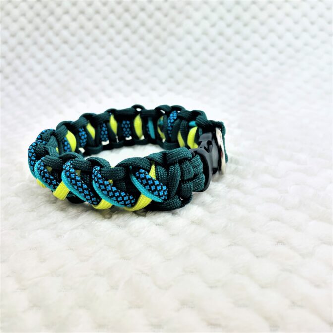 [公式]マクラメ編み#190 4色使いの小型犬用首輪