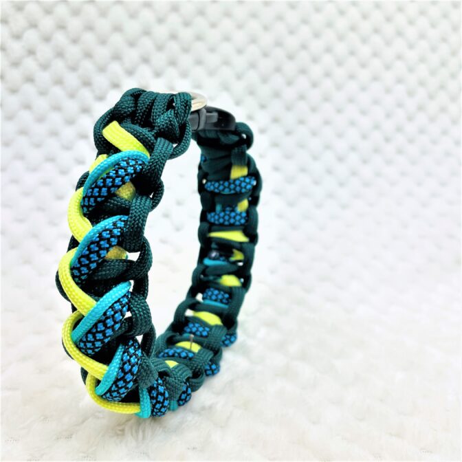 [公式]マクラメ編み#190 4色使いの小型犬用首輪