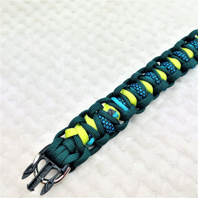 [公式]マクラメ編み#190 4色使いの小型犬用首輪