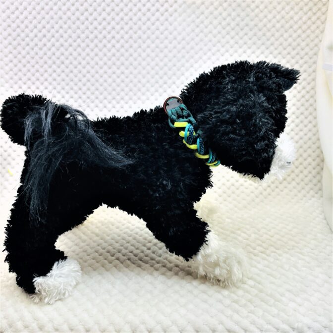 [公式]マクラメ編み#190 4色使いの小型犬用首輪