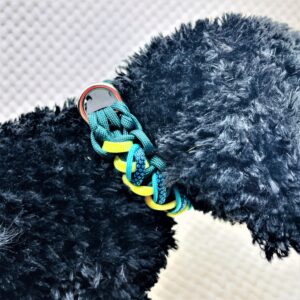 [公式]マクラメ編み#190 4色使いの小型犬用首輪