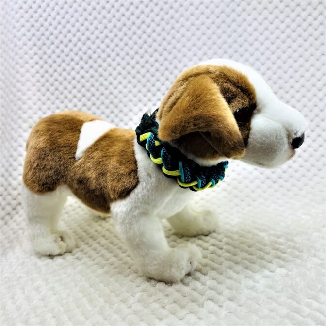 [公式]マクラメ編み#190 4色使いの小型犬用首輪