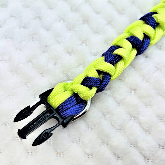[パラコードでマクラメ編み]＃201 ウィンドテンプルバー小型犬首輪作り方