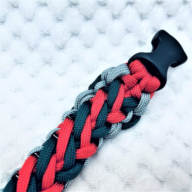 [パラコードでマクラメ編み]＃202 3色使いの小型犬首輪作り方