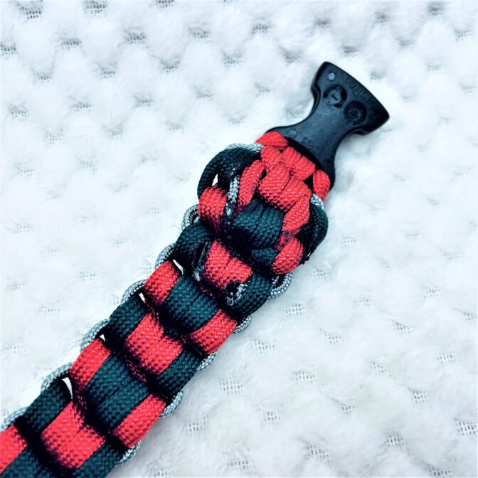 [パラコードでマクラメ編み]＃202 3色使いの小型犬首輪作り方