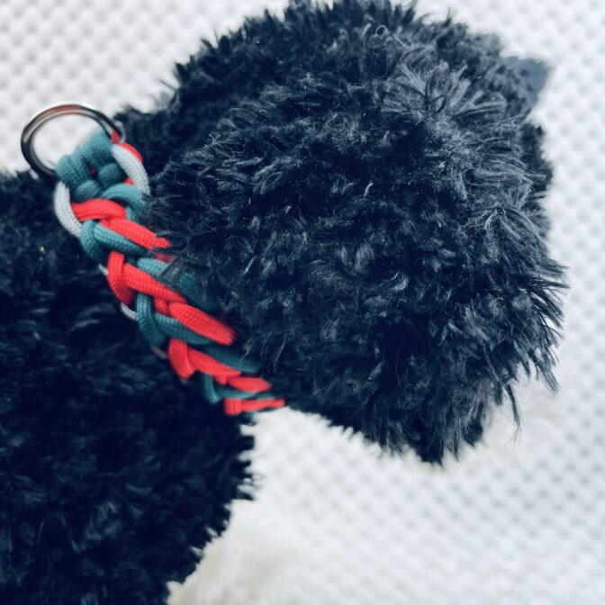 [パラコードでマクラメ編み]＃202 3色使いの小型犬首輪作り方