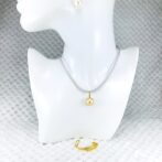 南洋バロックパールヘッドゴールドマネキンに装着