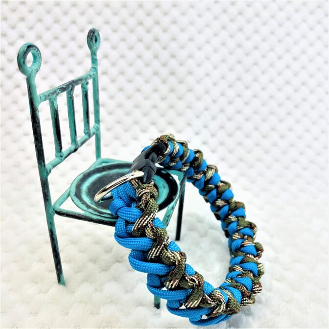 [公式]パラコードでマクラメ編み＃208　ターコイズブルー＆茶まだらの小型犬用首輪