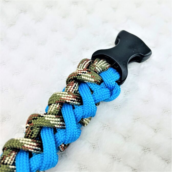[公式]パラコードでマクラメ編み＃208　ターコイズブルー＆茶まだらの小型犬用首輪