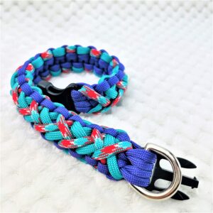 [パラコードでマクラメ編み]＃210　変則的ロープ刺し編み小型犬首輪