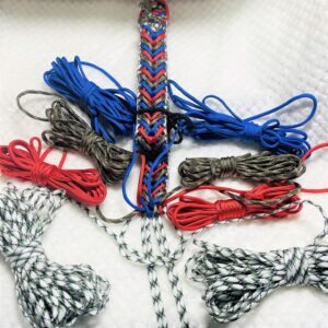 [マクラメ編みリード]制作中のリードは根気勝負？