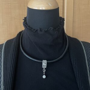 革紐にダイヤヘッド