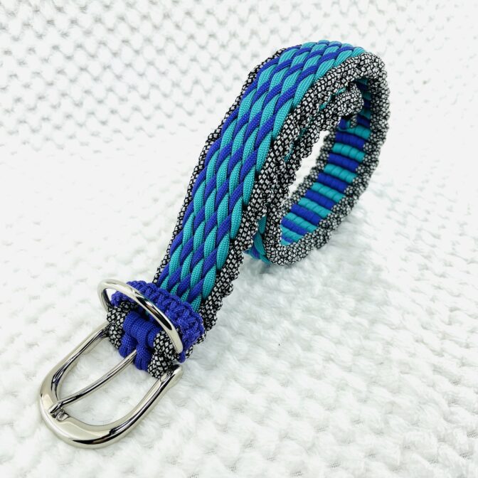 パラコード編み犬首輪