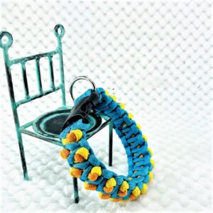 マクラメ編み首輪