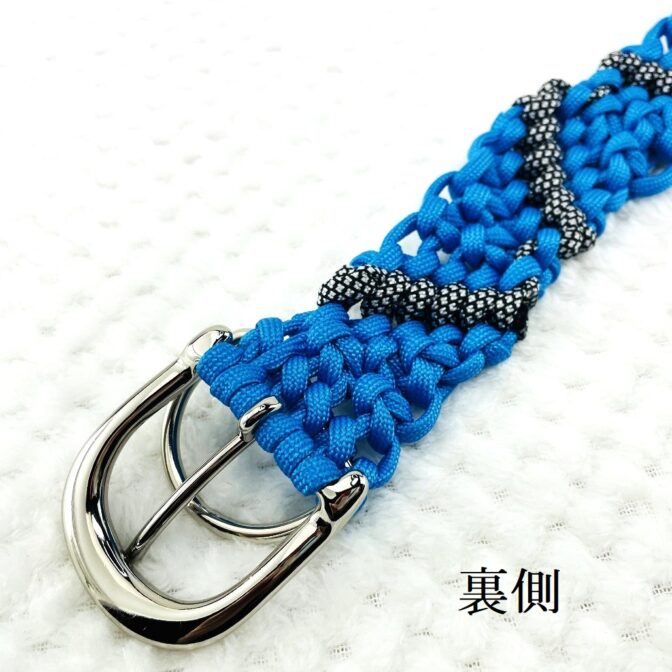 マクラメ編み犬首輪裏側手前部分
