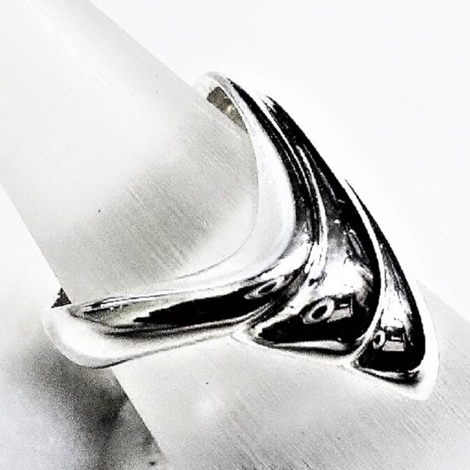 シルバーデザインリング横向き画像