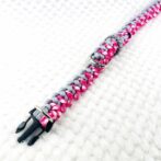 マクラメ編み首輪広げて表側手前