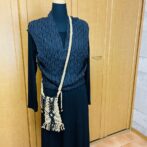 マクラメ編みスマホポシェット装着画像