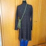 マクラメ編み携帯ショルダー・ポシェットマネキンに装着画像遠目