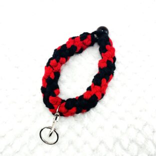[マクラメ編み]赤黒とグレー黒のキーホルダー1