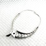 ハイグレードのシルバーチョーカー裏側