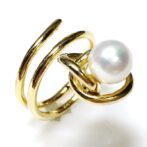 K18フリーサイズ淡水パールリングFPRs1立たせた状態斜め向き