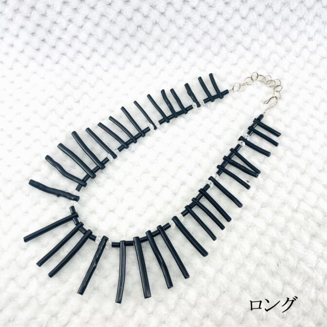 黒サンゴと水晶のチョーカー＆ロングネックレス全体画像