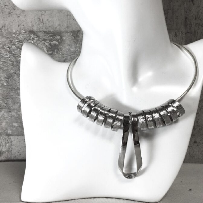 シルバーチョーカー3パーツセットの正面